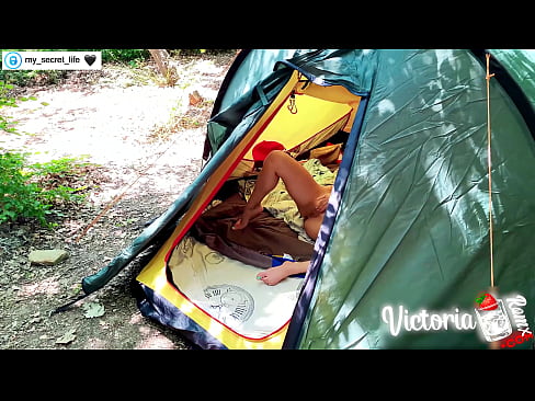 ❤️ Nakuha sa camera Madamdaming haltak off Stranger in a tent ️❌ Porn video sa porn tl.sexera.ru ❌